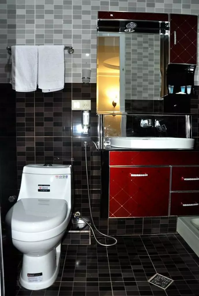 hotel white palace tbilisi_shabavizparvaz_06.jpg